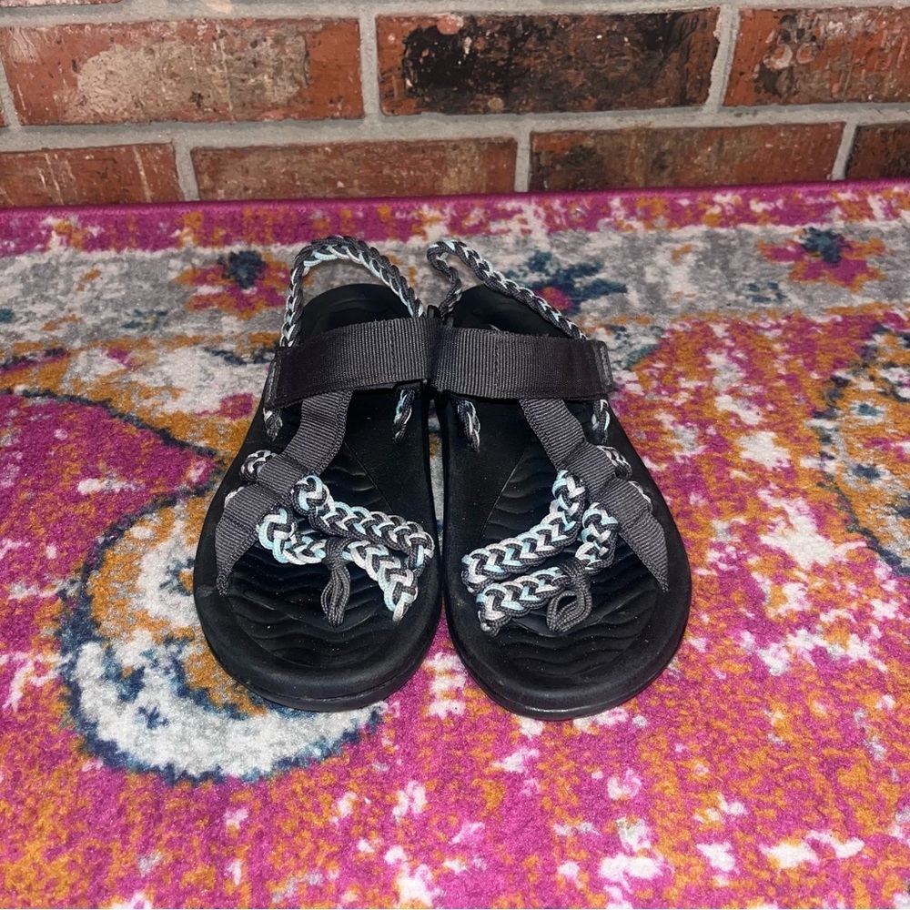 MEGNYA Black and Gray Women's Sandals